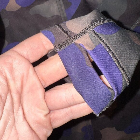 Athleta cropped hoodie purple camo - Picture 3 of 6